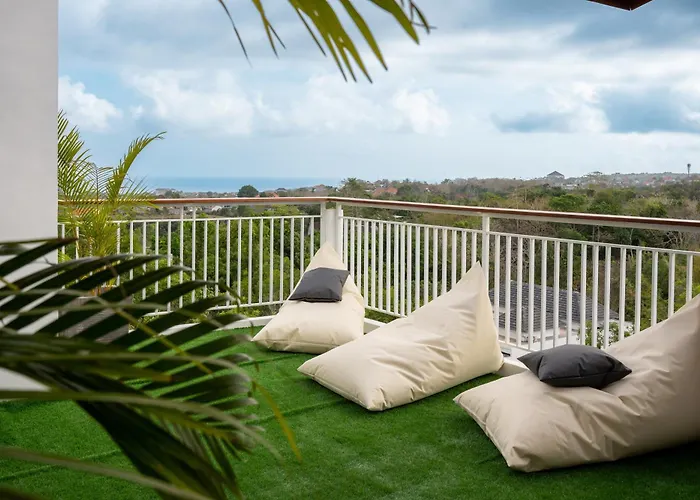 Carina Bali - Satu - 4br Pool Near Melasti Beach, Rooftop Bar & Free Airport Transport 别墅 *