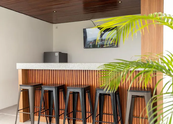 Carina Bali - Satu - 4br Pool Near Melasti Beach, Rooftop Bar & Free Airport Transport Villa Uluwatu
