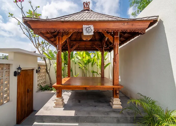 Carina Bali - Satu - 4br Pool Near Melasti Beach, Rooftop Bar & Free Airport Transport * Uluwatu