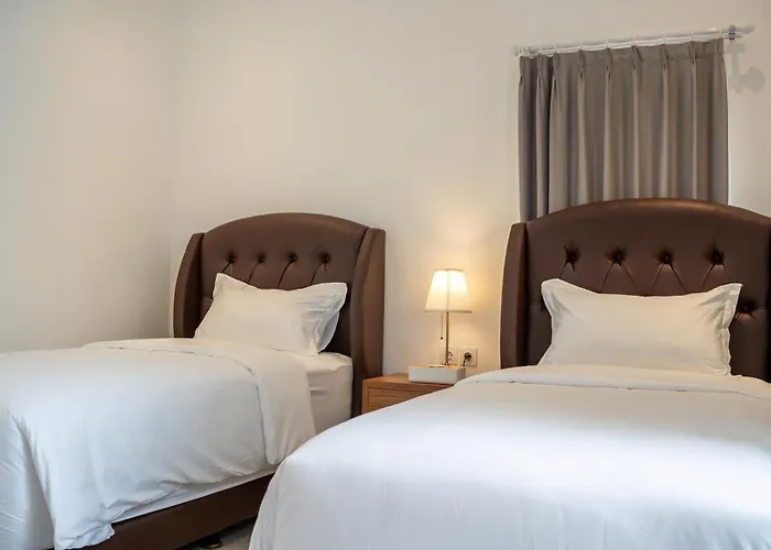 Villa Carina Bali - Satu - 4br Pool Near Melasti Beach, Rooftop Bar & Free Airport Transport *