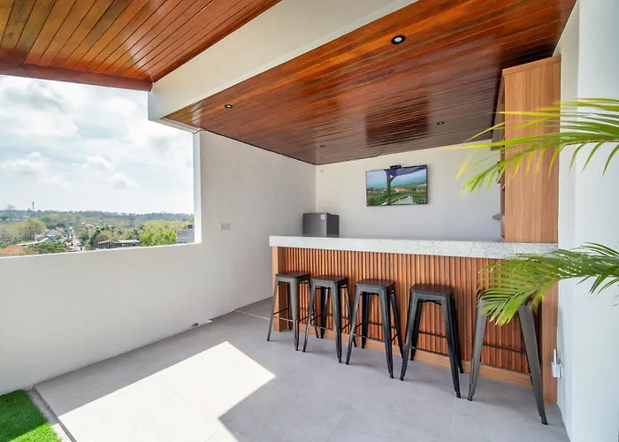 Carina Bali - Satu - 4br Pool Near Melasti Beach, Rooftop Bar & Free Airport Transport Villa Uluwatu