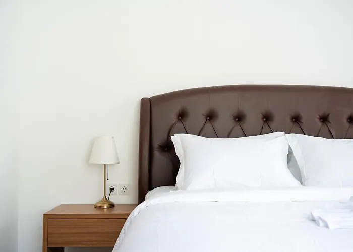 Carina Bali - Satu - 4br Pool Near Melasti Beach, Rooftop Bar & Free Airport Transport