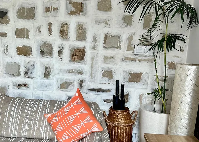 Carina Bali - Satu - 4br Pool Near Melasti Beach, Rooftop Bar & Free Airport Transport 别墅 乌鲁瓦图