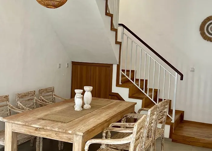 Carina Bali - Satu - 4br Pool Near Melasti Beach, Rooftop Bar & Free Airport Transport