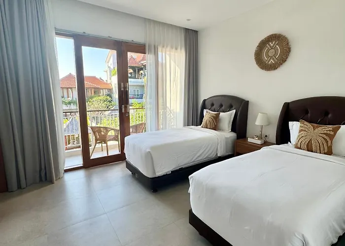 Villa Carina Bali - Satu - Melasti 5 Mins, 4Br & Ensuites, Pool, Rooftop Bar & Sunsets